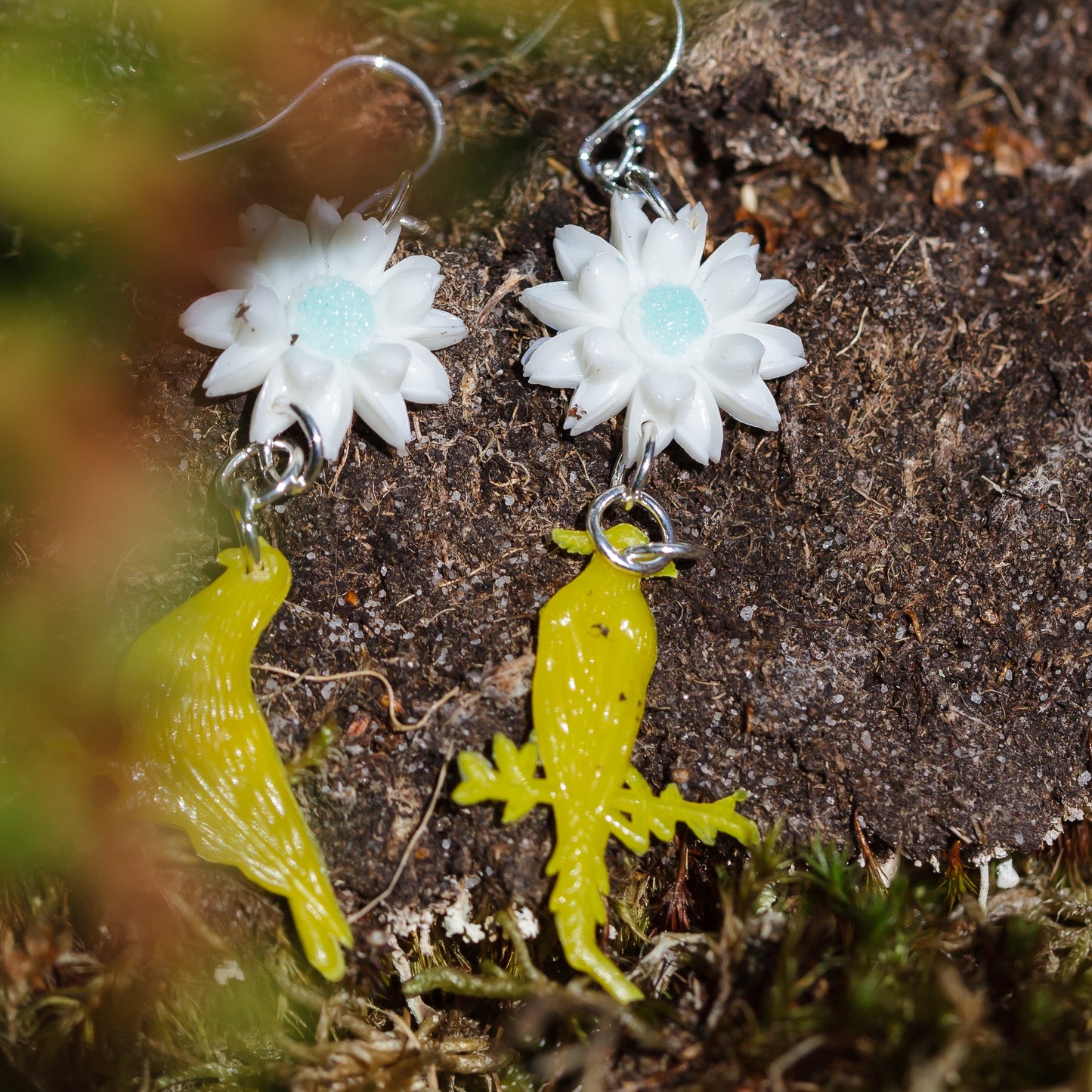 Vintage White Plastic Flower with Yellow Bird Drop Earrings | Hopetown & Hunter