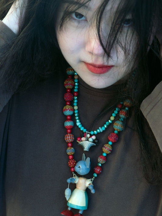 1950s Wobbly Head Toy Cat on Handbeaded Necklace | Hopetown & Hunter