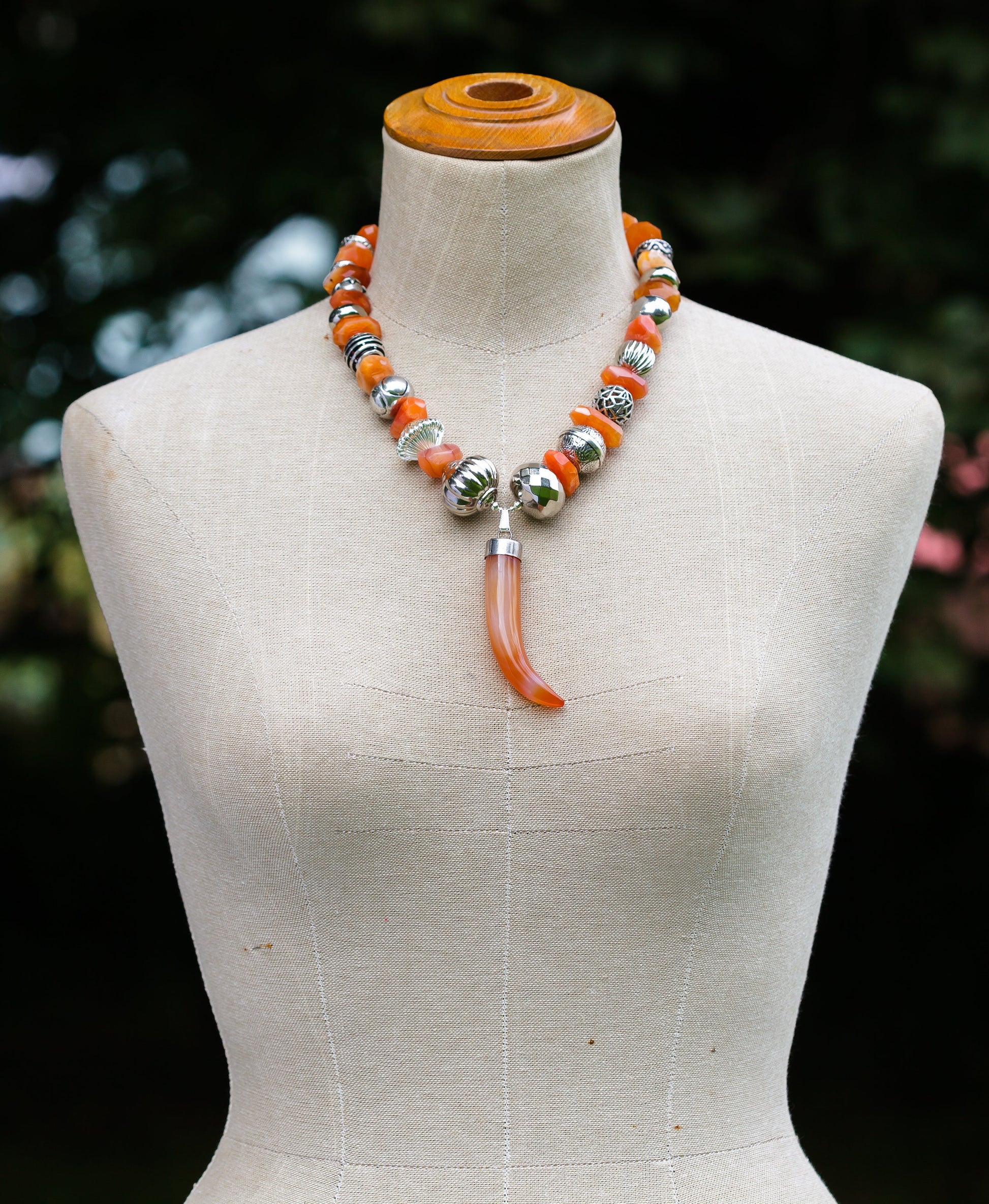 Carnelian Horn Necklace | Hopetown & Hunter