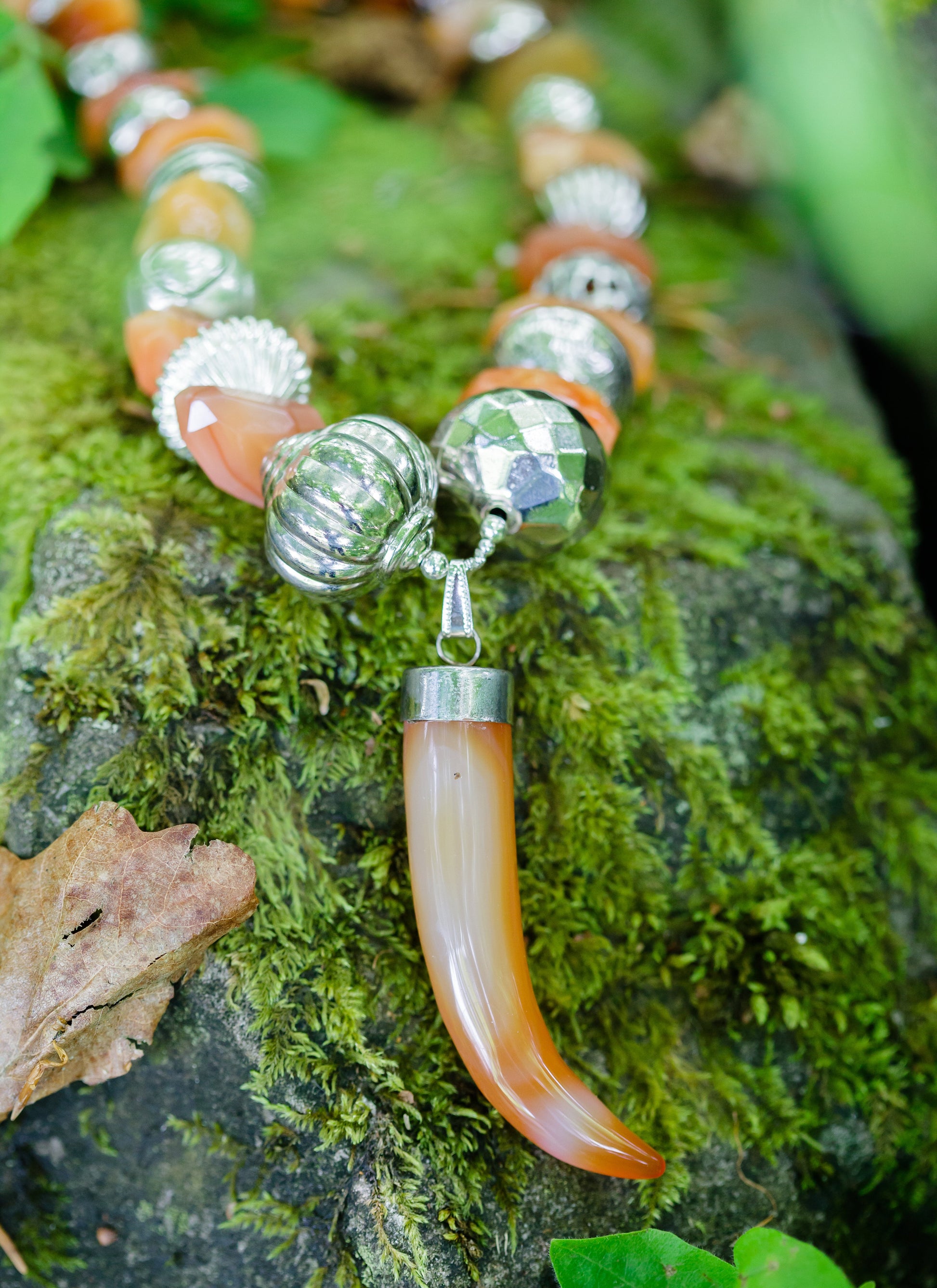 Carnelian Horn Necklace | Hopetown & Hunter
