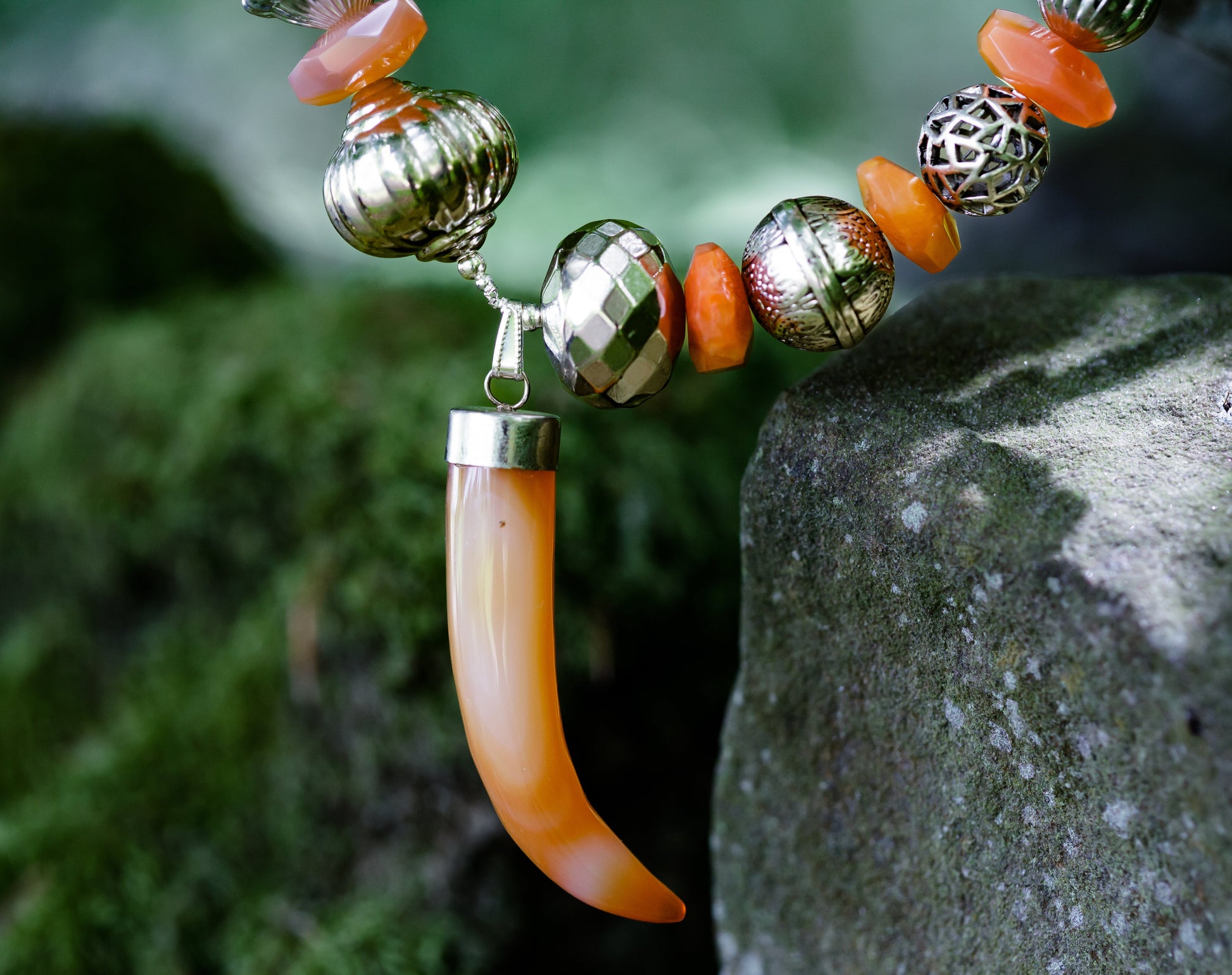 Carnelian Horn Necklace | Hopetown & Hunter