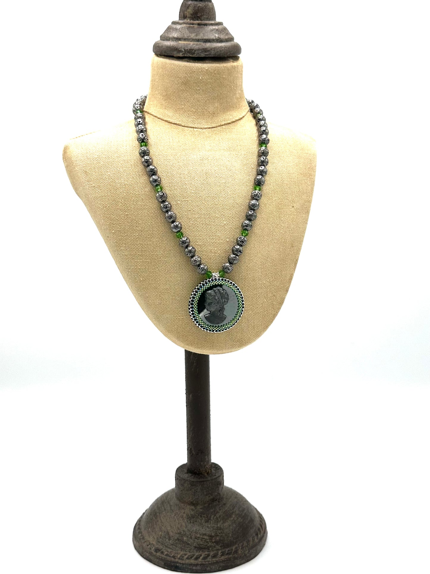 Vintage Round Pendant With Woman's Head Cameo Necklace