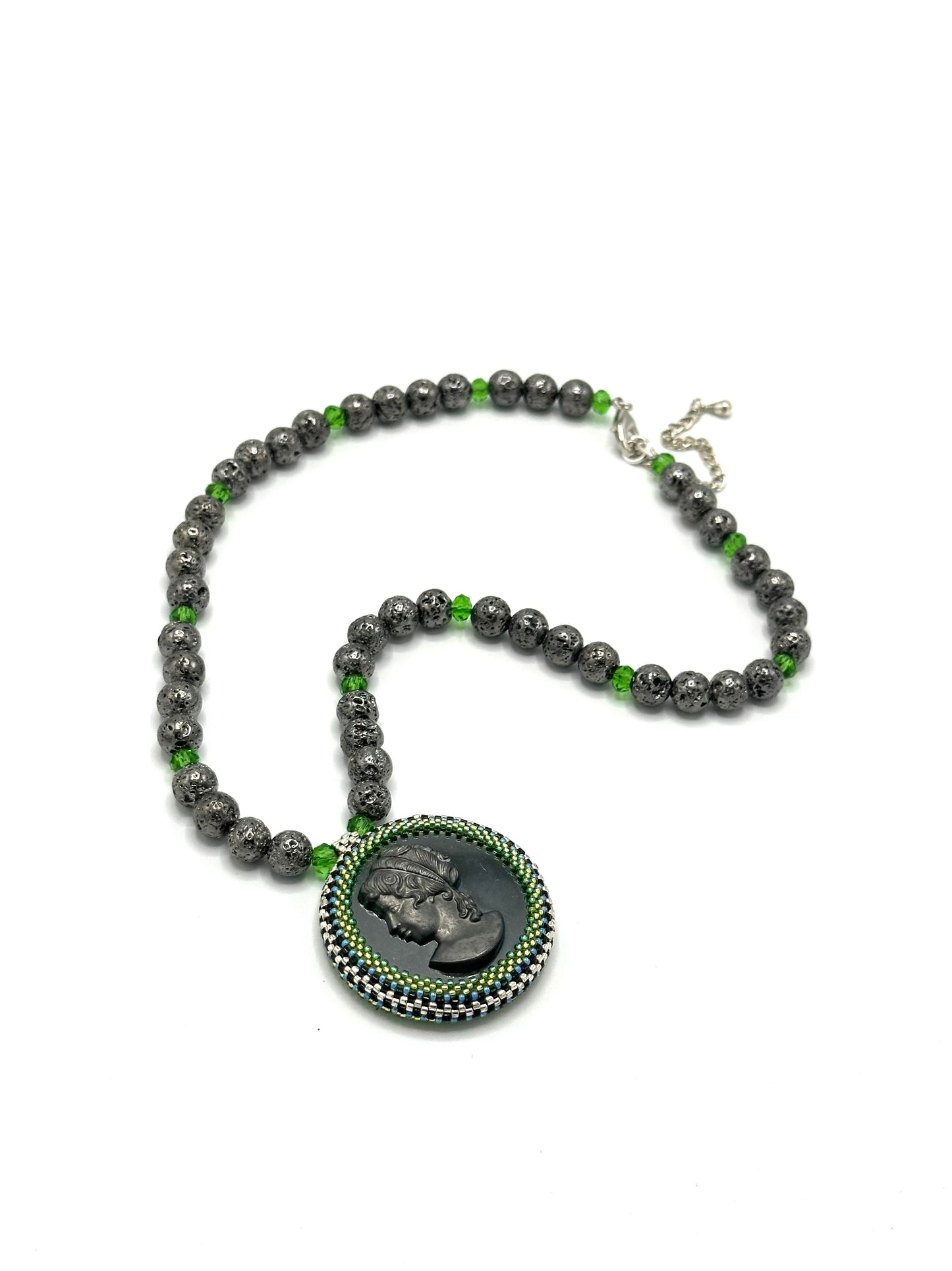 Vintage Round Pendant With Woman's Head Cameo Necklace