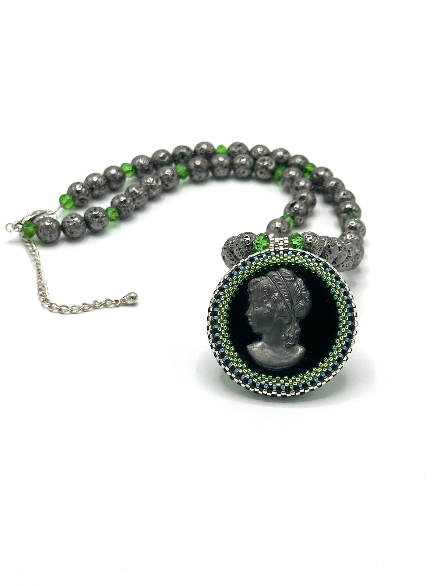 Vintage Round Pendant With Woman's Head Cameo Necklace
