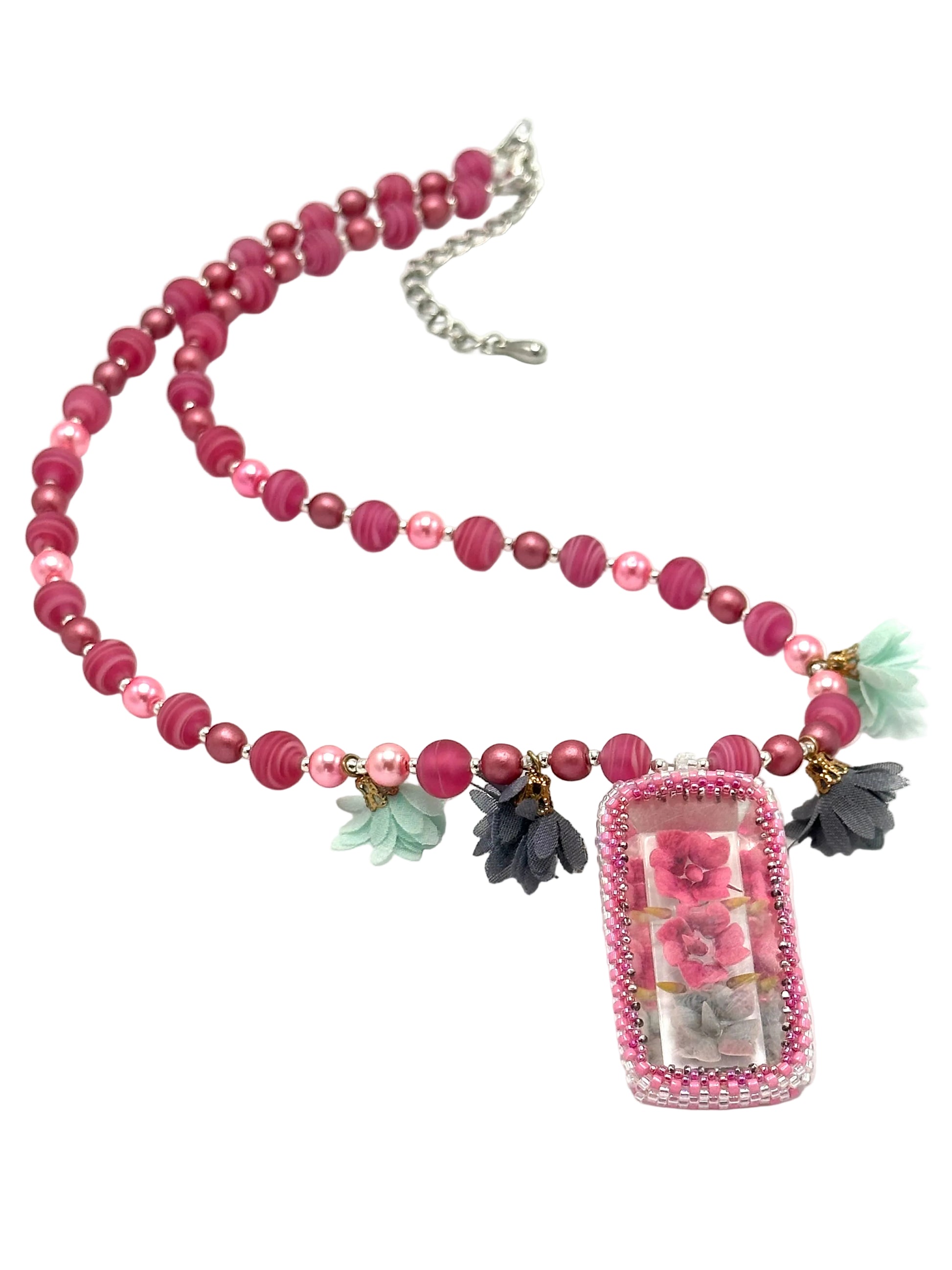 Pink Lucite Flower Pendant Necklace | Hopetown & Hunter